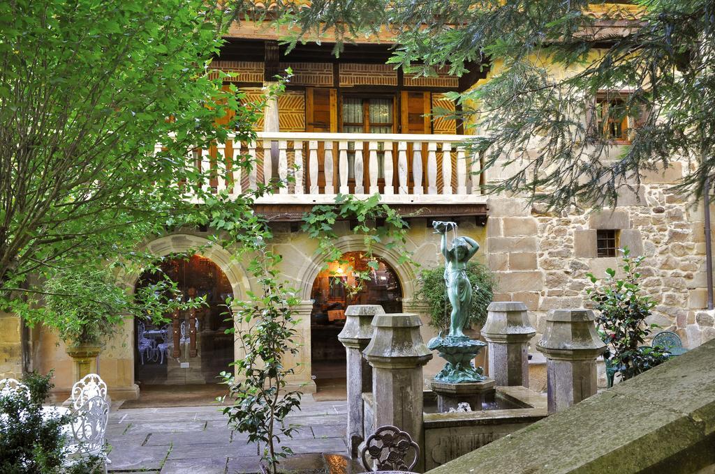 Palacio De Trasvilla Escobedo Bagian luar foto