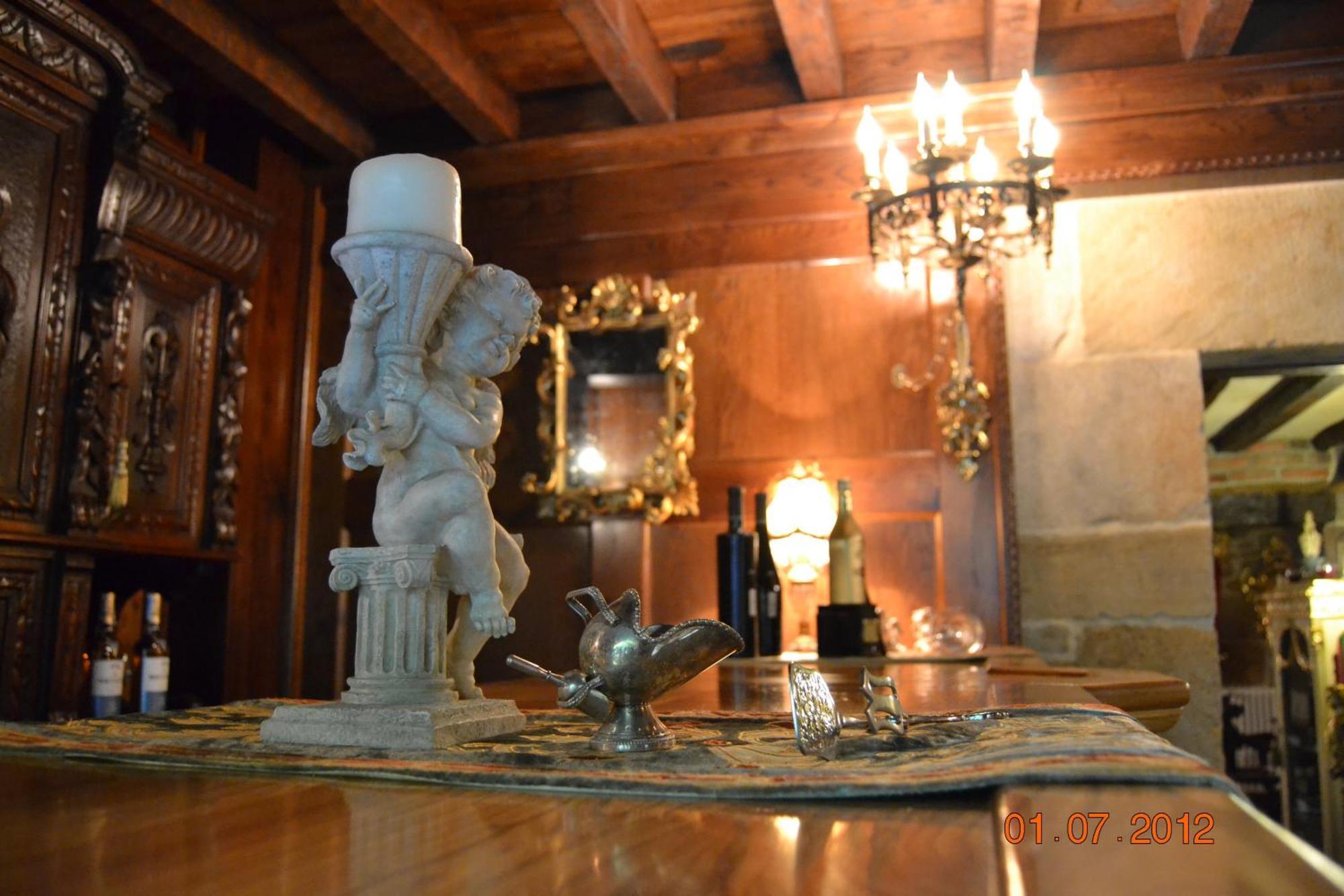 Palacio De Trasvilla Escobedo Bagian luar foto
